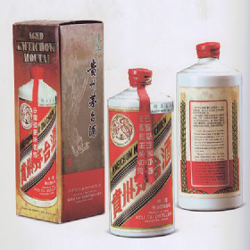 1967年外销礼盒装白瓷瓶“飞天牌”陈年茅台酒