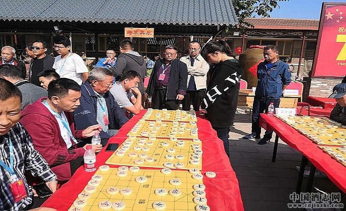 女子大师王子涵在车轮战进行中