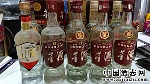 10瓶董酒