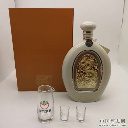 宜春市金门高粱酒823纪念酒58度